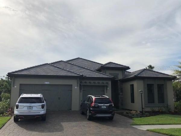 LAKEHOUSE COVE AT WATERSIDE