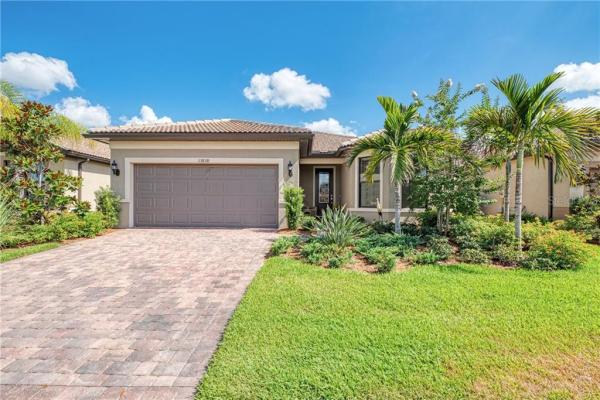 ISLANDWALK AT THE WEST VILLAGES