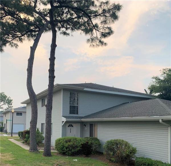 PINE SHADOWS CONDO PH 01