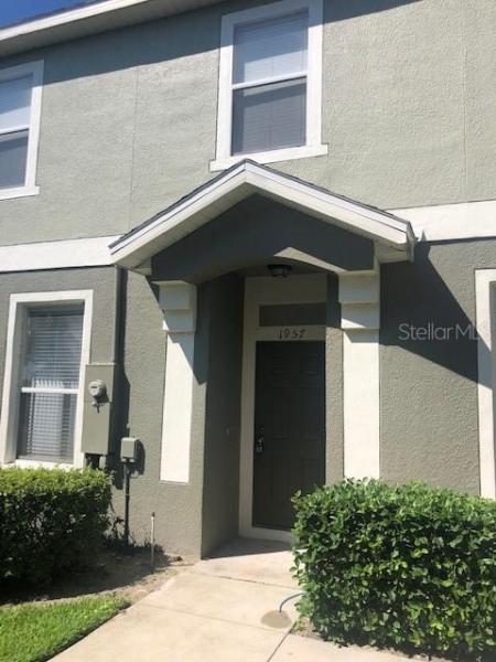 VILLAS AT ESTANCIA CONDO