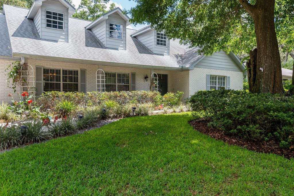 BURLINGTON WOODS - фото