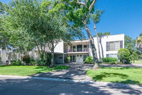 EAST BAY COUNTRY CLUB CONDO APTS