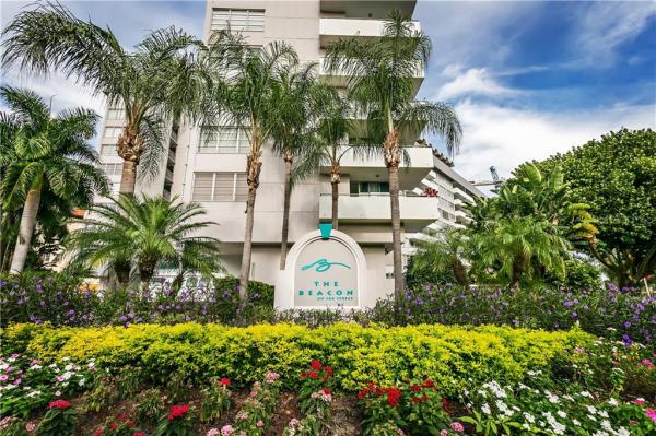 BEACON ON 3RD ST THE