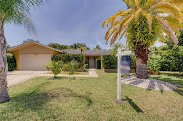 CLUBHOUSE ESTATES OF COUNTRYSIDE