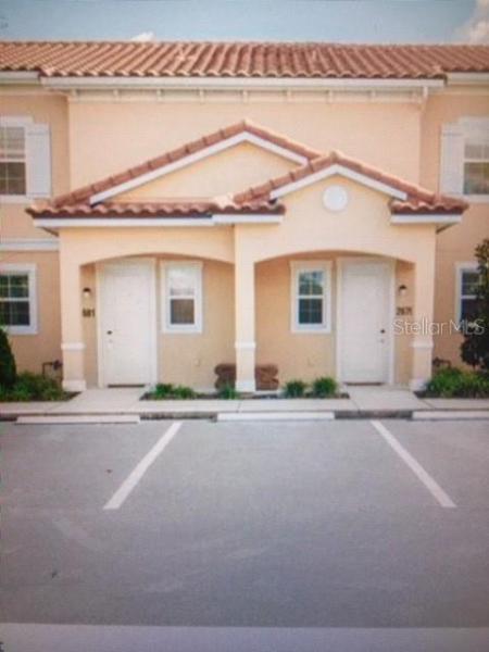 REGAL OAKS AT OLD TOWN