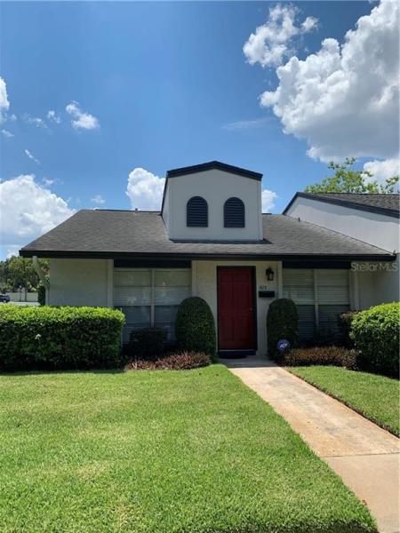 PARK LAKE VILLAS CONDO