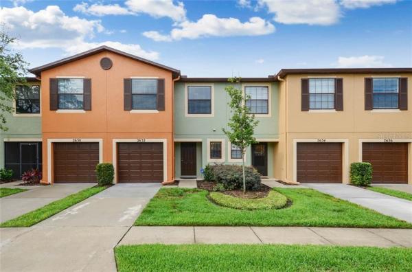 EDGEWATER AT LAKE BRANDON