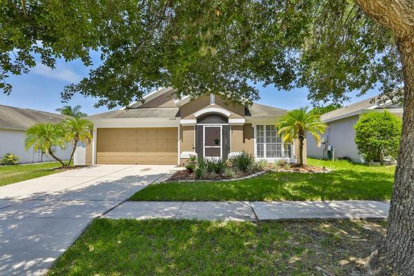 SOUTH POINTE PH 10 & 11