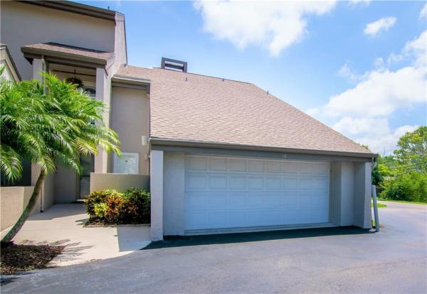 THORNBERRY PONDS CONDO