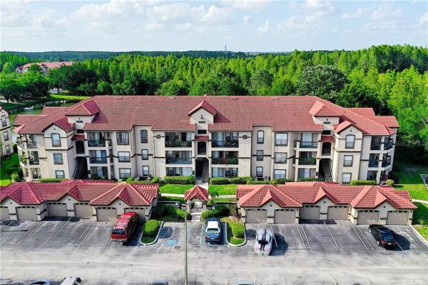 LAKEVIEW AT CALUSA TRACE