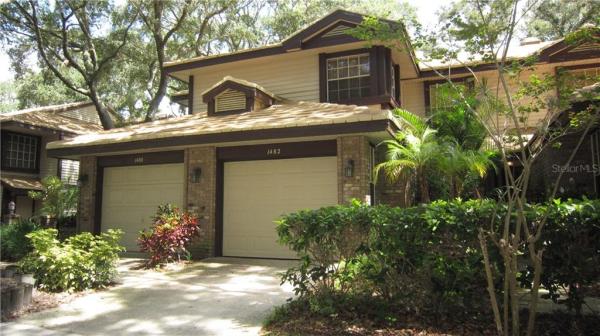 LAUREL OAKS AT COUNTRY WOODS CONDO