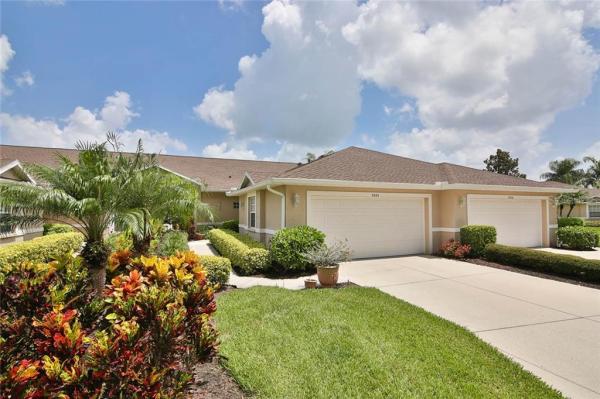 HERITAGE OAKS GOLF & COUNTRY CLUB