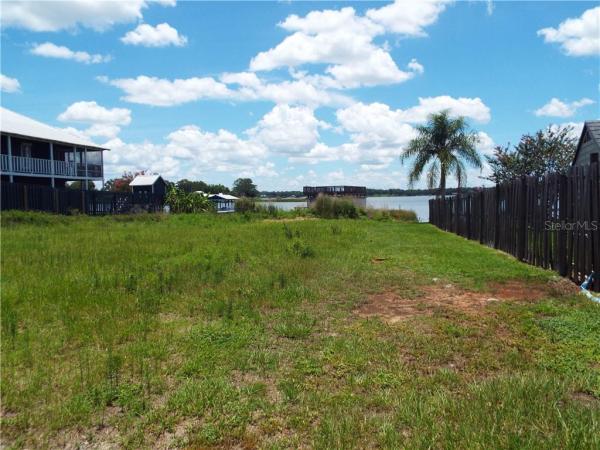 JOHNSON WALLACE E JR