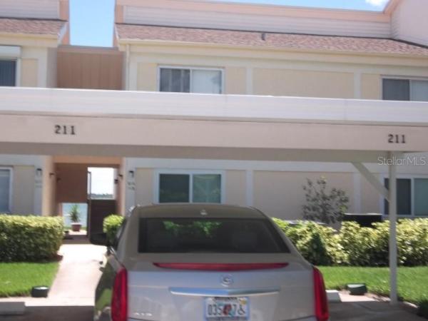 SAND KEY CONDO-BAYSIDE