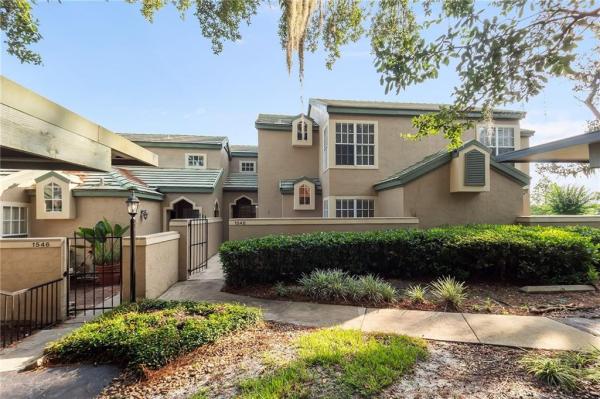 BARCLAY PLACE A CONDO