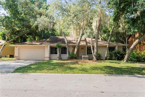 THE HIGHLANDS SEC FOUR TRACTS A & B REP