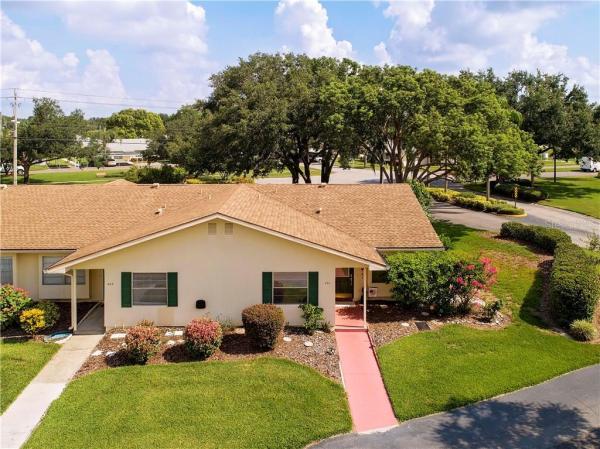 THE KNOLLS OF KINGS POINT A CO