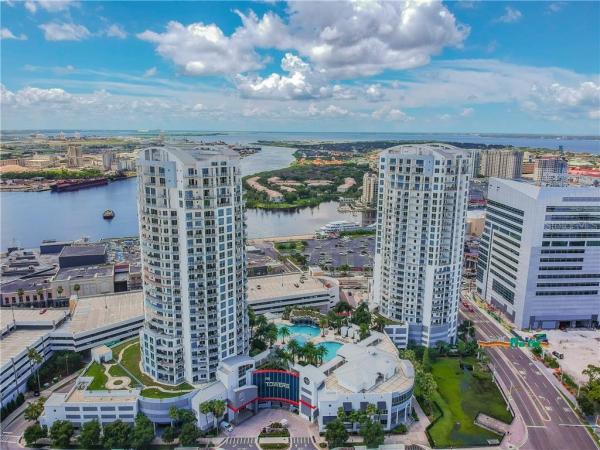 TOWERS OF CHANNELSIDE CONDO