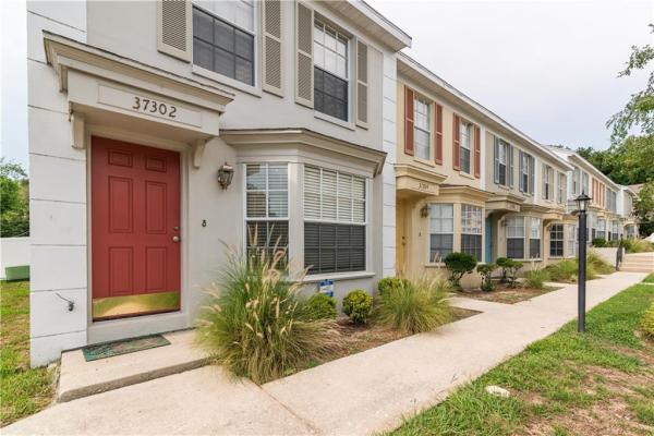 EMBASSY PARK TWNHMS CONDO