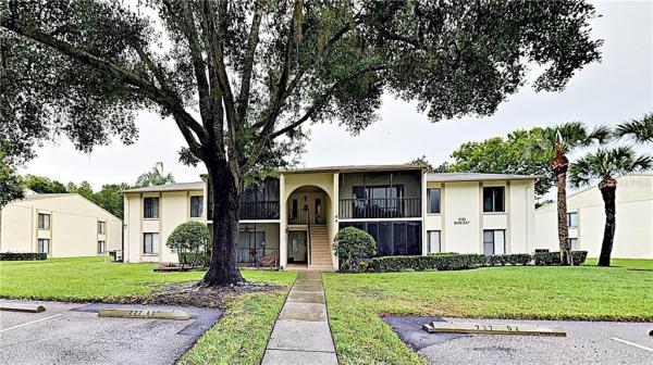 PINE RIDGE AT LAKE TARPON VILLAGE