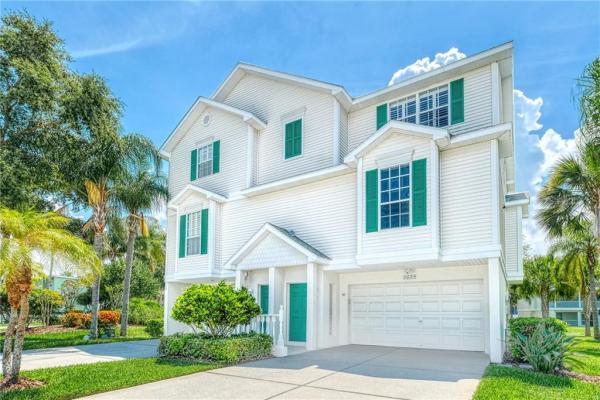 SUN KETCH TWNHMS AT DUNEDIN CSWY