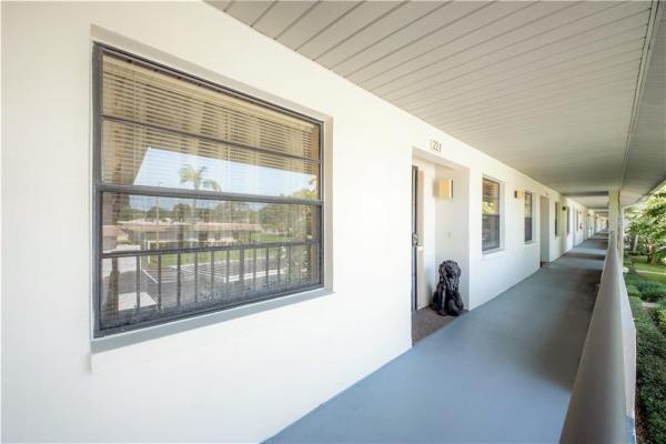 HARSHAW LAKE PARK CONDO