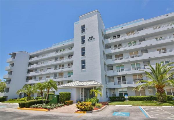 THE LINKS AT PINEBROOK PH I