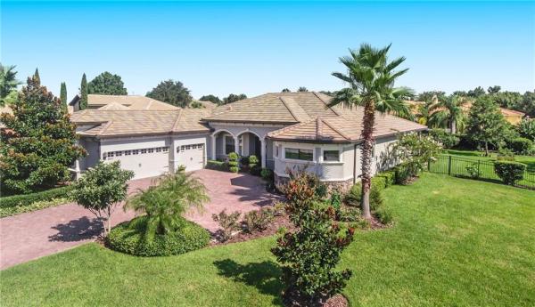 HEATHROW COUNTRY ESTATE