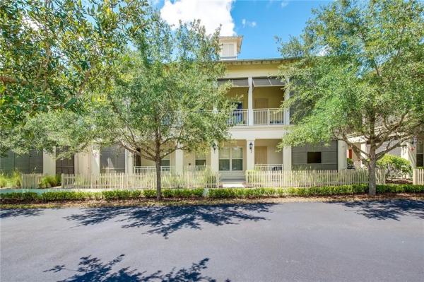 CARLYLE RESIDENCE S CELEBR CONDO