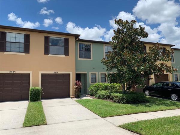 EDGEWATER AT LAKE BRANDON