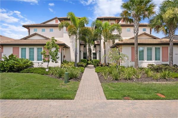 CLUBSIDE AT COUNTRY CLUB EAST PH I