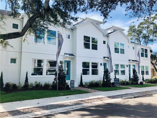 WEST FIG STREET TOWNHOMES