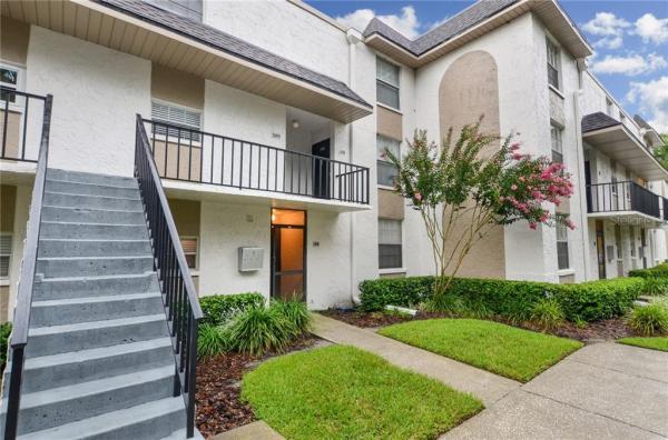 RUSSELLWOOD A CONDOMINIUM