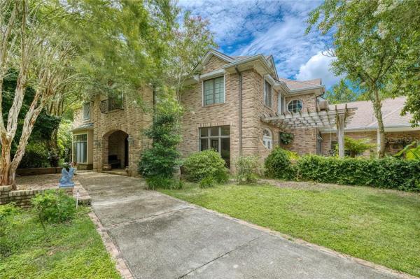 LAKE IN THE WOODS PH IV