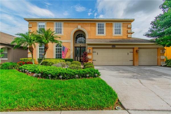 BALLANTRAE VILLAGE 04