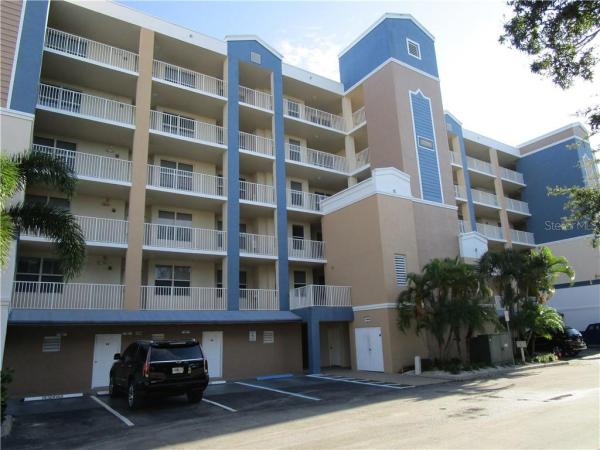 GOLF LAKE CONDO AT EAST BAY