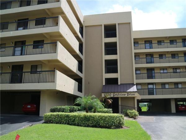 GREEN DOLPHIN PARK MID-RISE CONDO