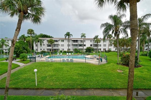 THIRD BAYSHORE CONDO OR1109/1209