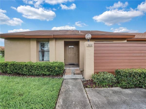 PARKSIDE VILLAS AT MEADOW WOODS