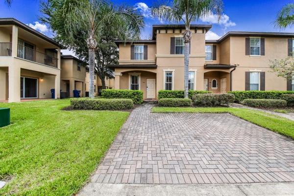 REGAL PALMS AT HIGHLAND RESERVE