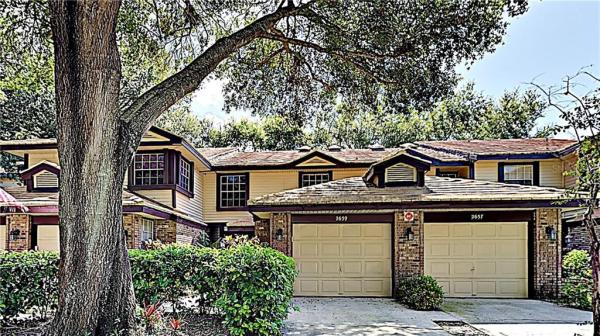 LAUREL OAKS AT COUNTRY WOODS CONDO