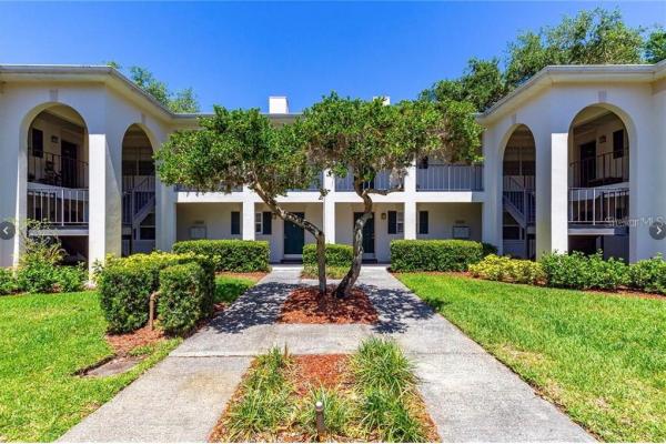 THE GRAND AT OLDE CARROLLWOOD