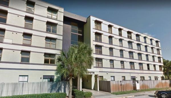 LAKESIDE CROSSING CONDO