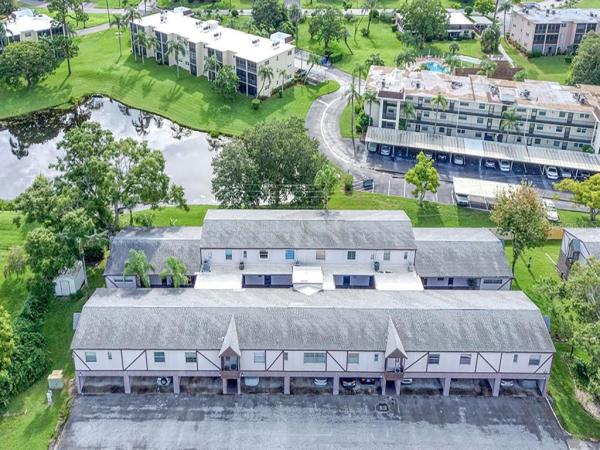 KING ARTHURS COURT CONDO