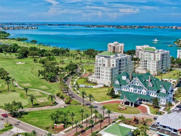 RESIDENCES AT BELLEVIEW PLACE CONDO