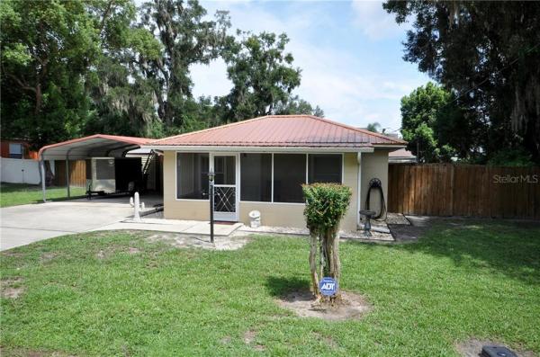 1485-VOLUSIA GARDENS, HILLY PINES