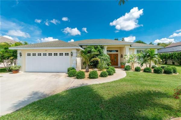 ROTONDA WEST BROADMOOR