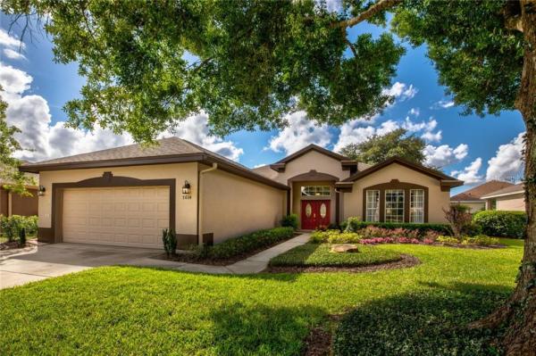 COUNTRY CLUB OF MOUNT DORA