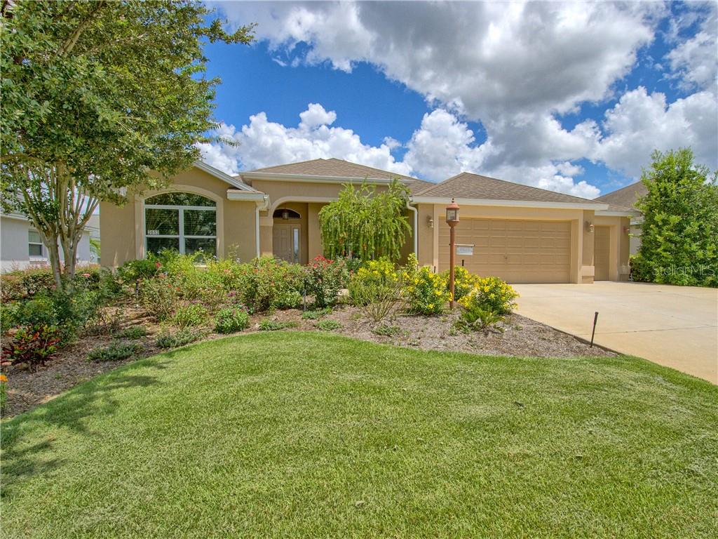 THE VILLAGES - фото