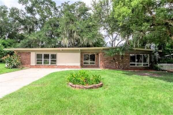 AVON VILLA SUB PB 18 PG 5